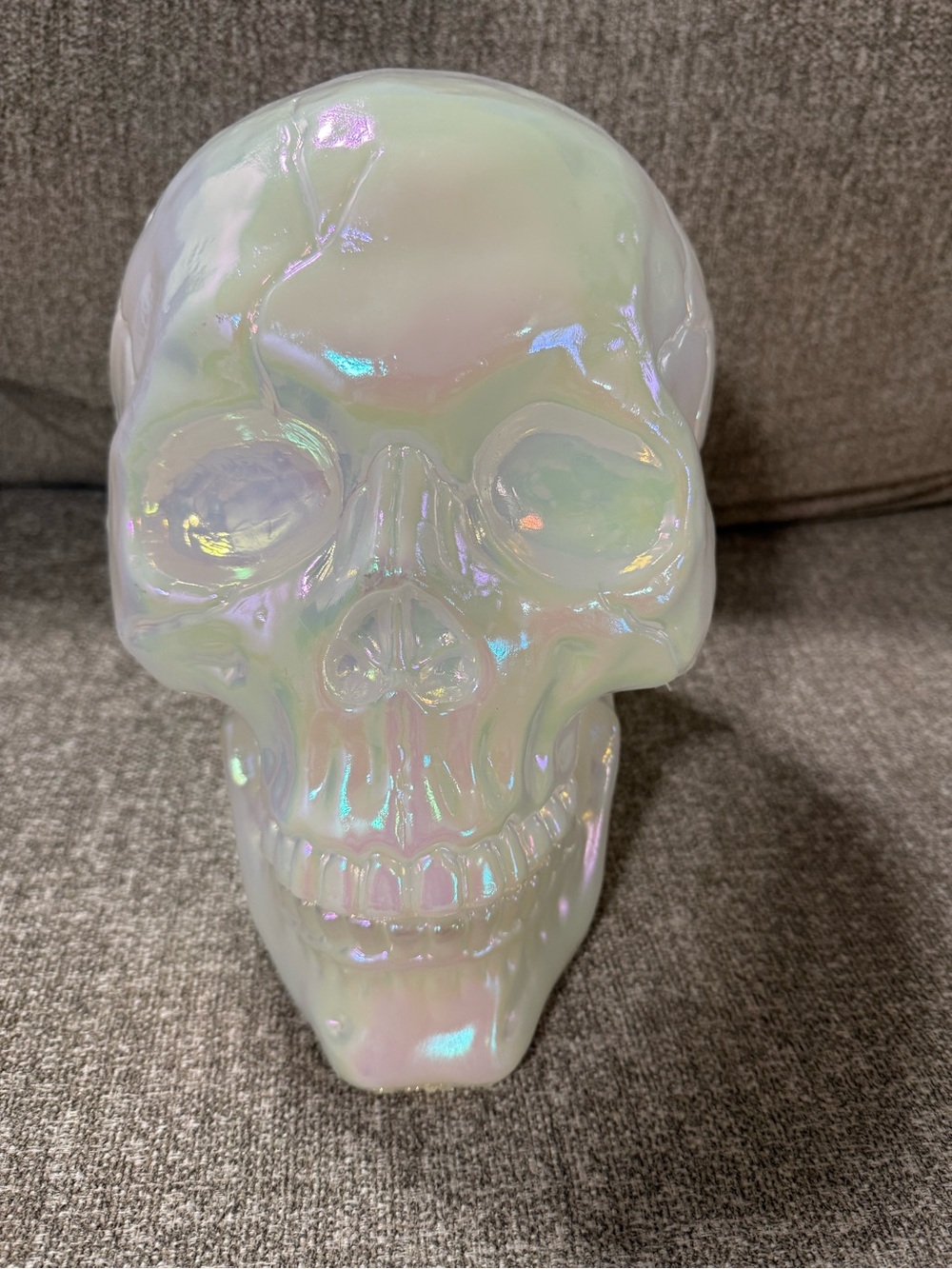 Iridescent Pearl Skull Decor